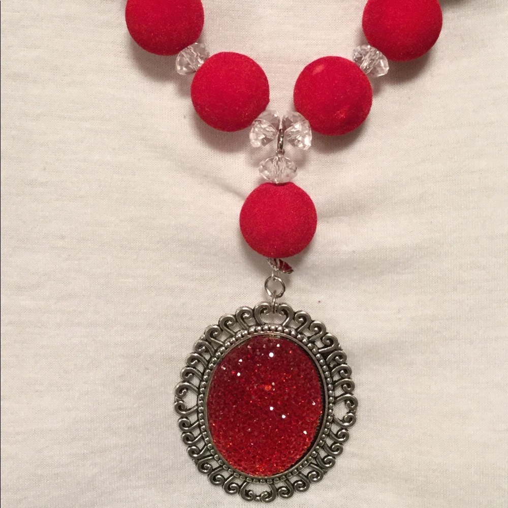 Red Cameo Statement Necklace - Picture 2 of 8